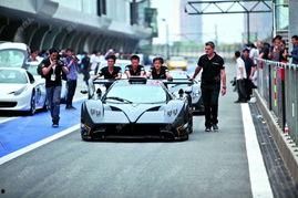 红谷滩飙车学生爆料视频,学生爆料视频揭露惊险一幕